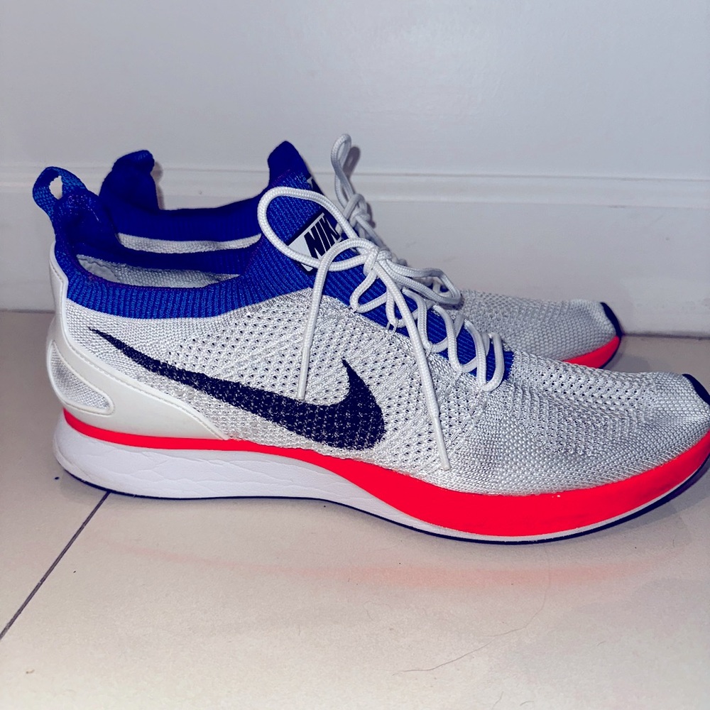Nike FLYKNIT SIZE 13